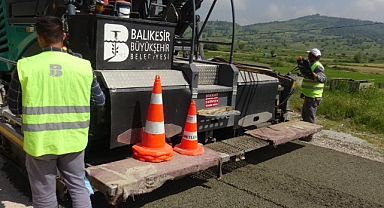 Sındırgı'da Kırsal Sıcak Asfaltla Buluşuyor   