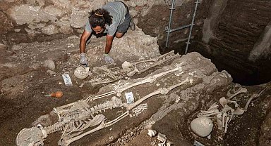 Tarihi İznik surlarında 'mezarlık' gizemi