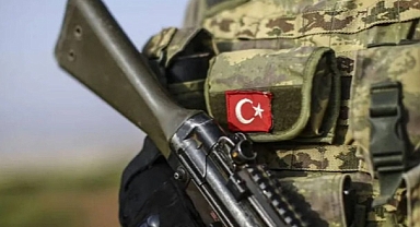 Türk Askerine Kosova'da Görev