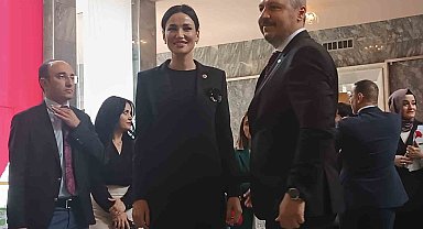 Türkiye güzeli Sarıbaş milletvekilliği kaydını yaptırdı