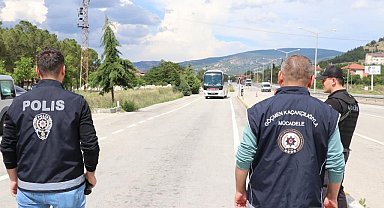 Ülke genelinde düzensiz göç uygulaması: 440 şahsa idari yaptırım uygulandı