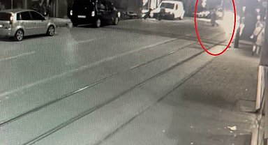 13 günde 2 kaza 2 ölüm...Camiden çıkan adam otomobilin çarpmasıyla hayatını kaybetti