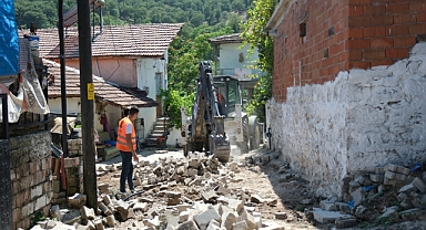 ALTIEYLÜL'DE HİZMETTE SINIR YOK