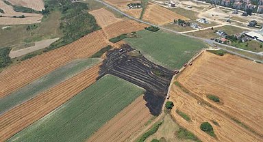 Arnavutköy'de 20 dönüm buğday tarlası küle döndü