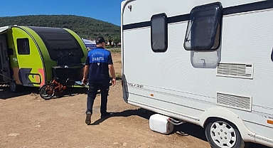 Ayvalık'ta Kamp Alanların Dışındaki Çadır Ve Karavanlar Zabıta Tarafından Kaldırıldı