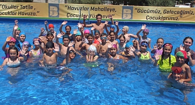 Balıkesir'de Havuzlar Çocuklarla Şenlendi   