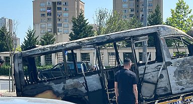 Başakşehir'de yolcu minibüsü alev topuna döndü