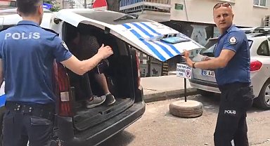 Bursa'da park kavgasında bıçaklar konuştu, baba-oğul yaralandı