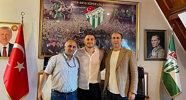 Bursaspor, Deniz Aydın'la sözleşme imzaladı