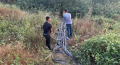 1 milyon 700 bin TL değerinde yeraltı elektrik kablosunu çalan 2 şüpheli yakalandı