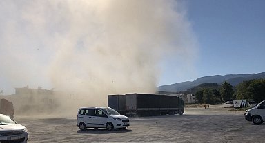 Edremit'te Kısa Süreli Oluşan Hortum Vatandaşları Korkuttu