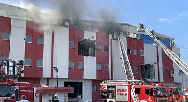 Esenyurt'ta askı fabrikasında korkutan yangın