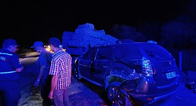 Gönen'de Traktöre Arkadan Çarpan Otomobildeki 2 Kişi Yaralandı   