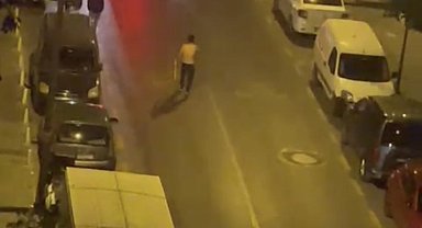 İstanbul'da Kavga Sırasında Döner Bıçaklı Şahsa Motosiklet Çarptı