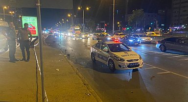 Kadıköy'de makas atarak ilerleyen araç motosiklete çarptı: 1 ölü