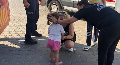 Otomobil İçinde Mahsur Kalan Çocuk İtfaiye Tarafından Kurtarıldı 