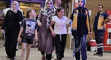 Oyun konsoluna eli sıkışan çocuğun parmağı koptu