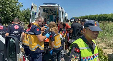 Tır, yolcu midibüsüne çarptı 7 yaralı