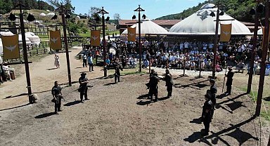 Türk dizilerinin çekildiği platoları görmek için yurt dışından geliyor