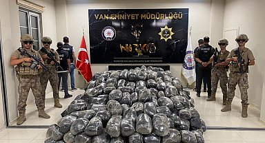 Van'da 2 ton esrar ele geçirildi