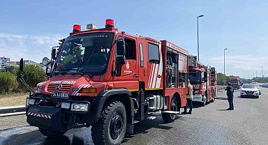 15 Temmuz Köprü yolunda ağaçlık alanda yangın