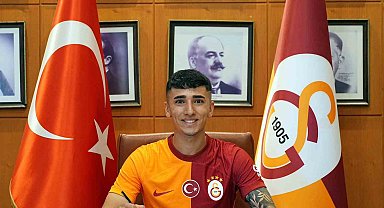 19 yaşındaki Caner Doğan, Galatasaray ile profesyonel sözleşme imzaladı