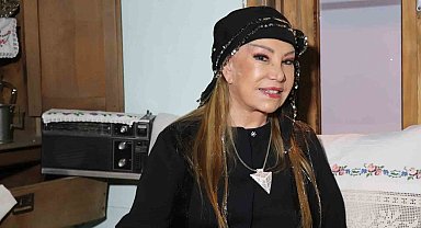 81 yaşında estetik yaptıran Bedia Akartürk, ilk kez hayranların karşısına çıktı