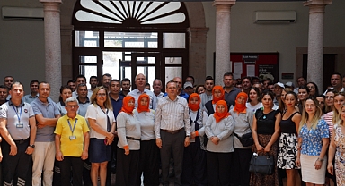 Ayvalık'ta Ek Protokol İmzalandı, İşçiler Mutlu