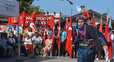 Ayvalık’ta “Zafer” Coşkusu   
