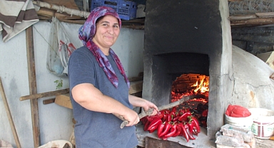 Balıkesir’de Kışlık Yiyecekler İmece İle Hazırlanıyor   