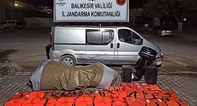 Balıkesir İl Jandarma Komutanlığınca, Göçmen Kaçakçılığı Operasyonu 