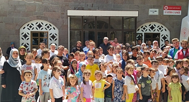 Balıkesirli Gençler Hem Din Eğitimi Alıyor, Hem Spor Yapıyor   