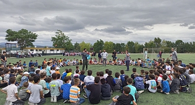 Başkan Yusuf Cengiz'den Çocuklara Jest   