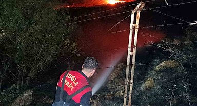 Bodrum'da alevler geceyi aydınlattı