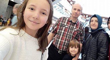 Bursa'nın Karacabey ilçesinde otomobil tıra çarptı, 4 kişi öldü 2 kişi yaralandı