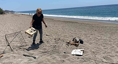 Caretta Caretta Yuvasının Üzerinde Yakılan Mangalı Gören Çevreciler Gözyaşlarını Tutamadı