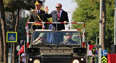 Diyarbakır'da 30 Ağustos Zafer Bayramı coşkuyla kutlandı