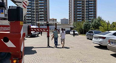 Diyarbakır'da Binada Çıkan Yangında Sayıda Kişi Dumandan Etkilendi