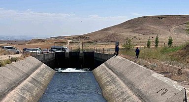 Diyarbakır'da sulama kanalına giren genç, akıntıya kapıldı