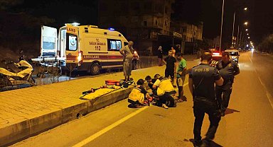 Ehliyetsiz alkollü sürücünün motor üzerindeki akrobasi hareketleri hastanede bitti