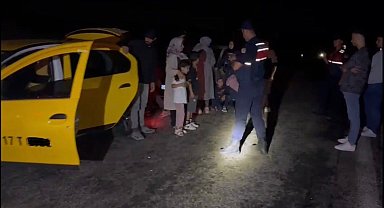 Ezine açıklarında 20 kaçak göçmen ile 2 organizatör yakalandı