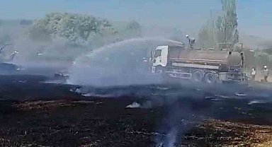 Fabrikada çıkan yangın araziye sıçradı