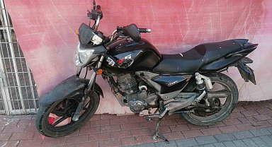 Hafif Ticari Araç İle Motosiklet Çarpıştı