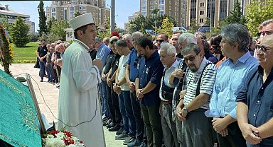 Hastane odasında ölü bulunan ünlü doktor son yolculuğuna uğurlandı