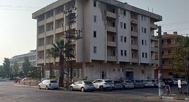 Kaçak Olduğu İddia Edilen Eski PTT Binasının Ne Zaman Yıkılacağı Merak Konusu Oldu 