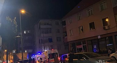 Küçükçekmece'de 'halay başı olma' kavgası: 2 yaralı