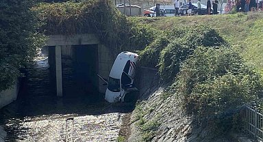 Küçükçekmece'de direksiyon öğrencisi dereye uçtu: 1 yaralı