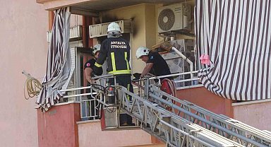 Mutfaktaki buzdolabı binada yangın çıkardı