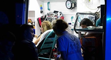 Otomobil içinde darp ettiği 2 kadını cadde ortasına bırakıp kaçtı