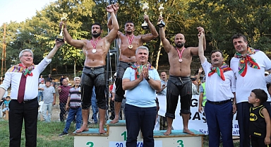 Pehlivanlar Kayapa'da kol bağladı